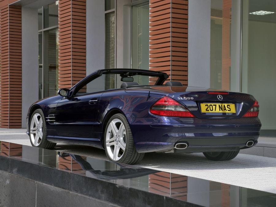  Mercedes-Benz SL500 Sports Package 2005 года  (UK) (фото 15 из 23)